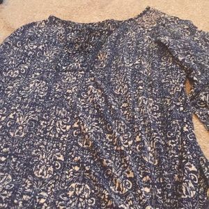 Blue and white pattern long sleeve dress shirt